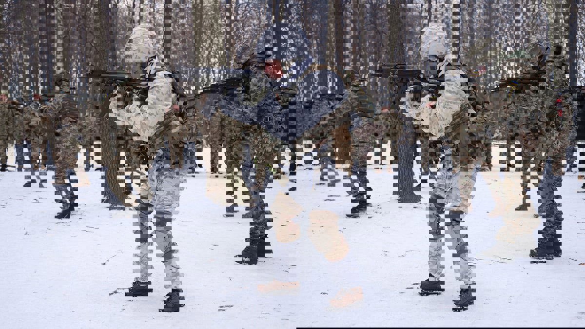 "الغارديان": الأزمة الأوكرانية ستقرر مصير القارة الأوروبية