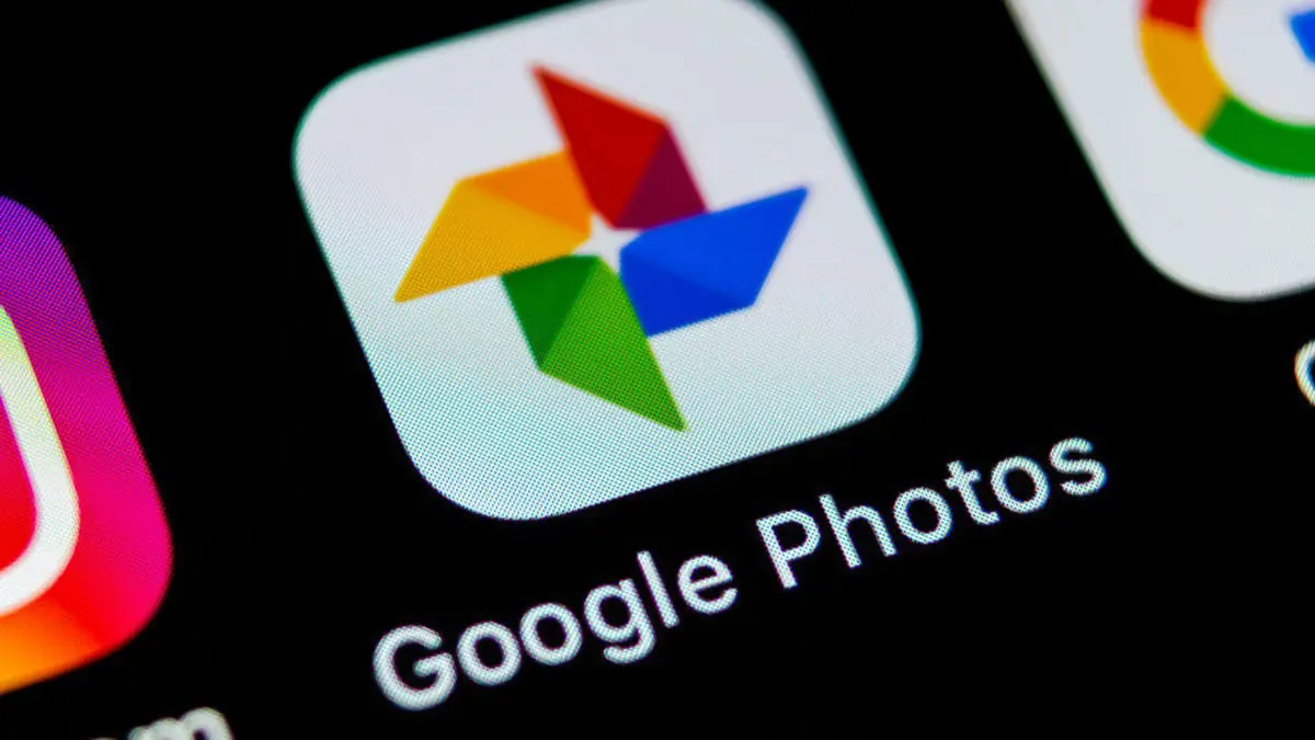 مستخدمو تطبيق "Google Photos" يواجهون مشكلة "غريبة"