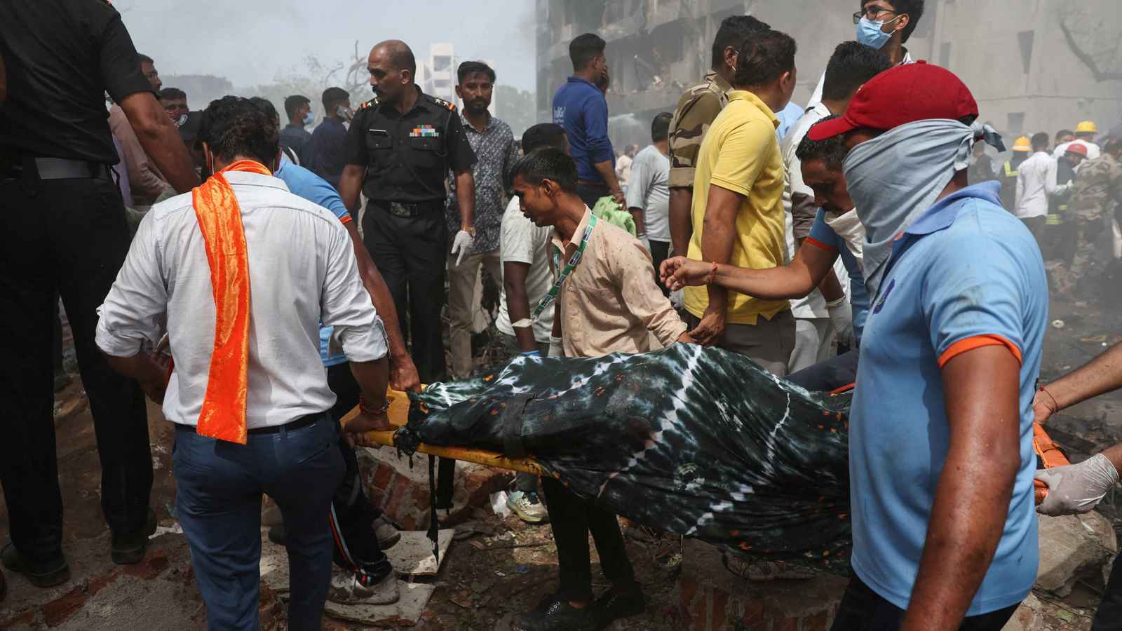 مقتل جميع ركاب طائرة الهند المنكوبة (فيديو)