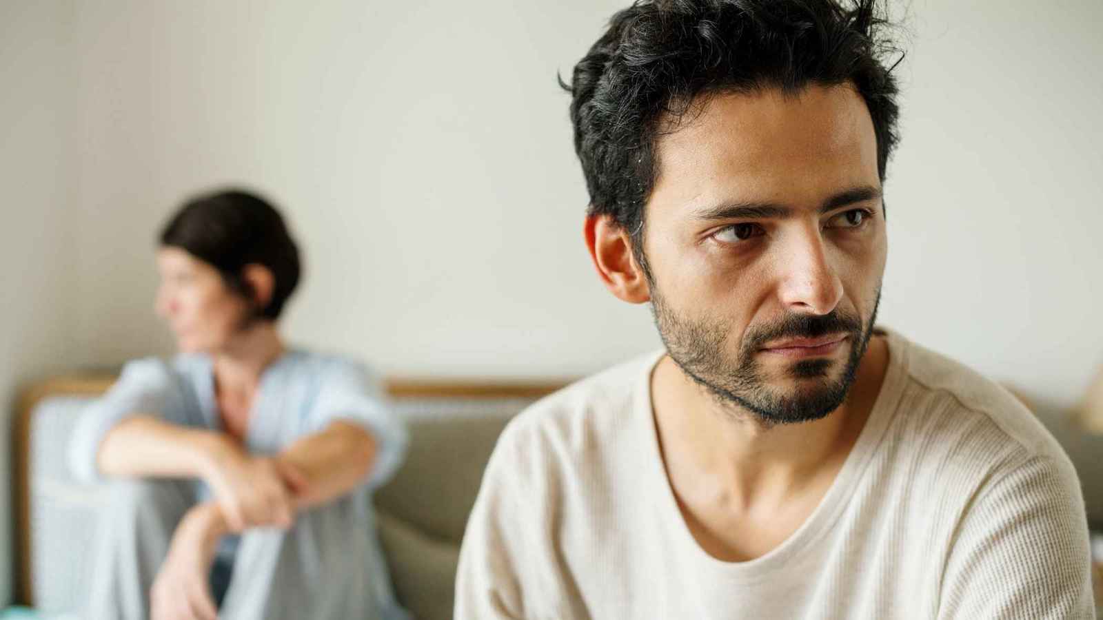 دراسة: الانفصال العاطفي "أكثر صعوبة" للرجال مقارنة بالنساء