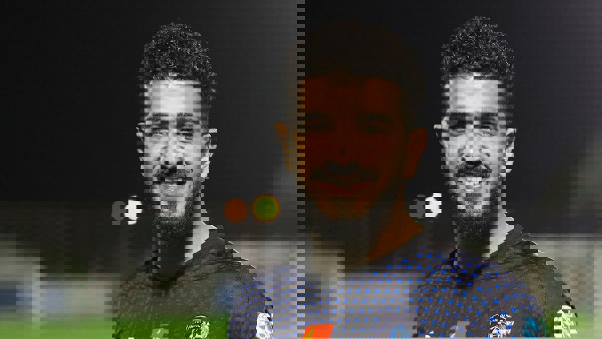 وليد الفراج يدافع عن عبدالله المعيوف حارس الهلال.. ويلمح لتعمد مقارنته بعبدالرزاق حمدالله (فيديو)