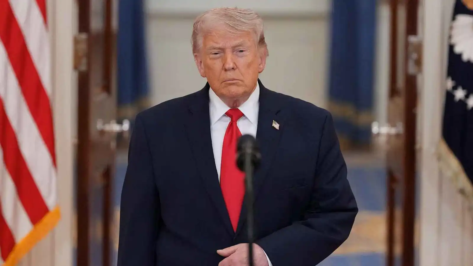 ترامب: الجيش الأمريكي يبدأ "تطهير" مضيق هرمز