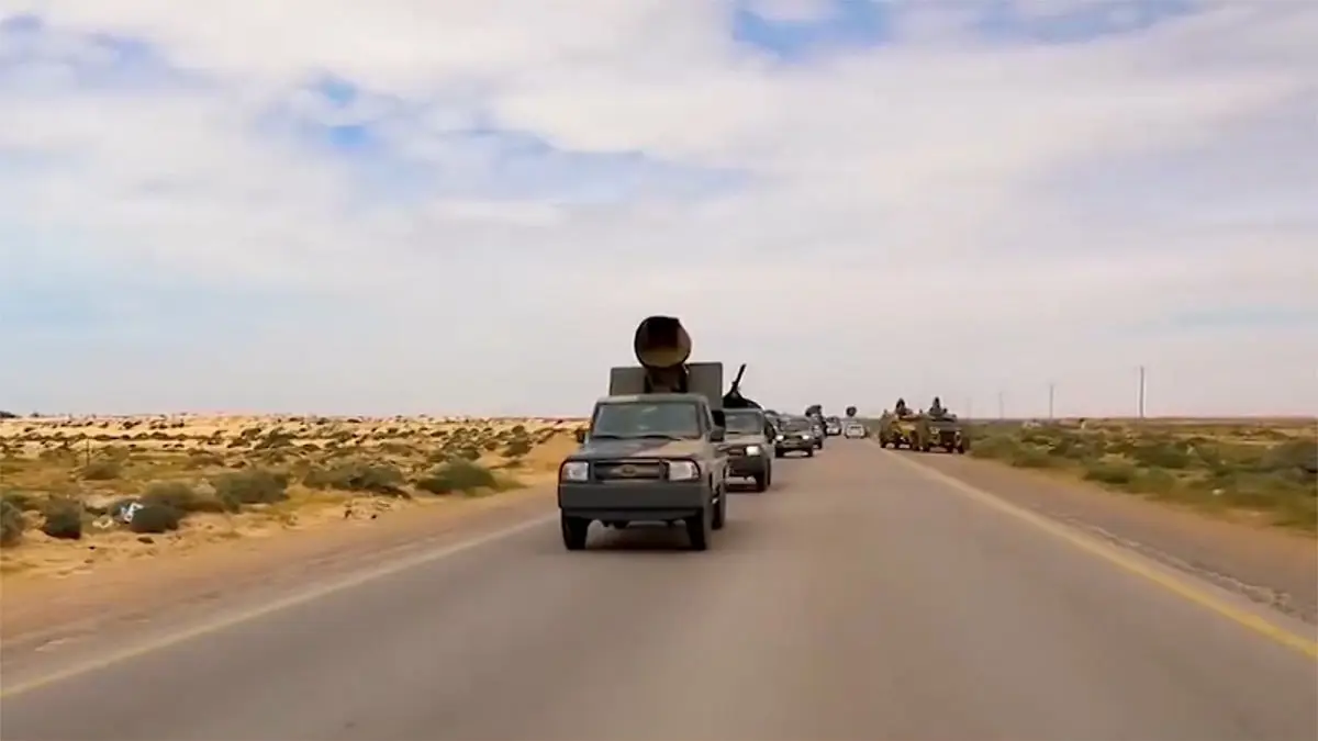 الجيش الليبي يقول إنه انسحب من قاعدة الوطية