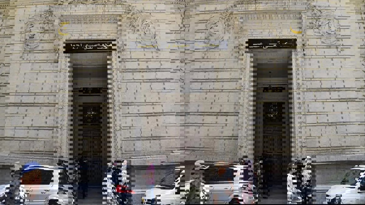 الجزائر.. السجن لوزيرين سابقين بعد إدانتهما بالفساد