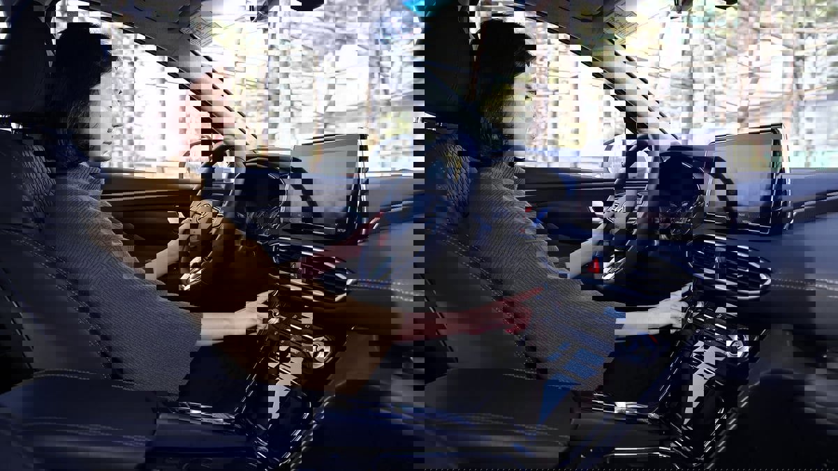 تقنية جديدة لتشغيل السيارات من خلال تعبيرات الوجه وحركات اليد