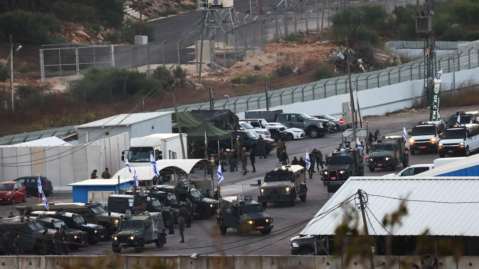 من غزة والضفة.. قوائم أسماء الأسرى الفلسطينيين المفرج عنهم (صور)