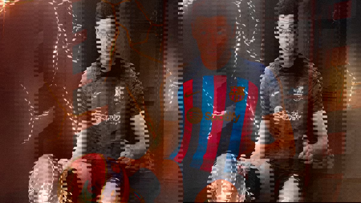 برشلونة يستكمل إجراءات ضم ليفاندوفسكي