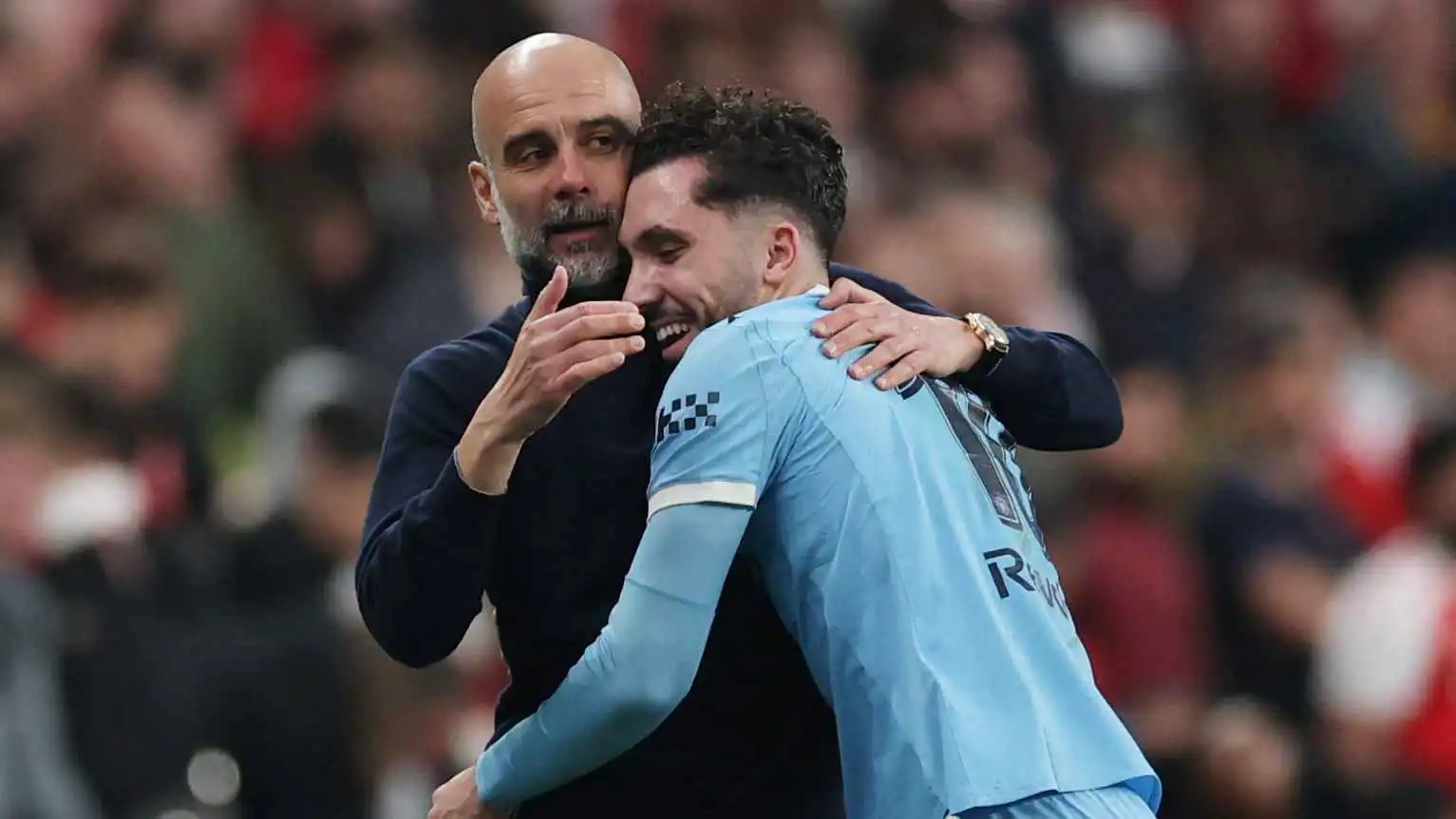 ردّ فعل بيب غوارديولا بعد لقطة فنية مثيرة لريان شرقي في مباراة آرسنال (فيديو)