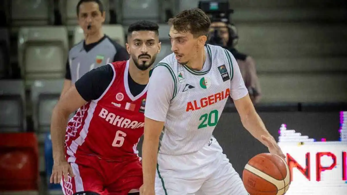 الجزائر تحسم الصراع مع تونس وتتوّج بكأس العرب لكرة السلة