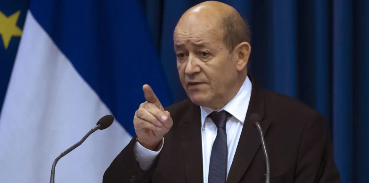 لودريان في طهران لإجراء "حوار صريح" مع إيران