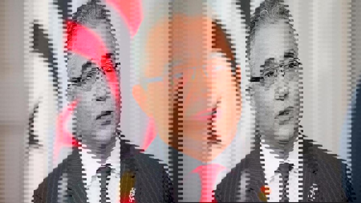 رئيس حزب تونسي يطالب بعزل سفير تركيا بسبب إرسال "إرهابيين" إلى ليبيا‎