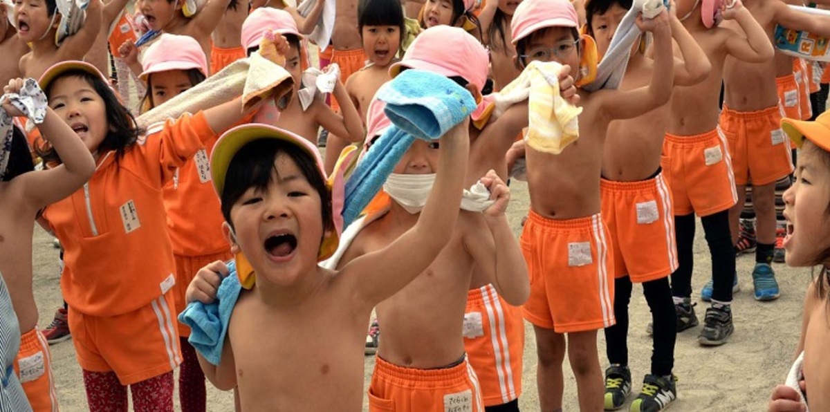 كيف تواجه اليابان أزمة انخفاض عدد المواليد؟