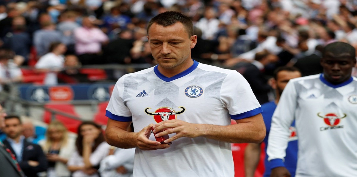 جون تيري يلغي فكرة الاعتزال ويقترب من بورنموث