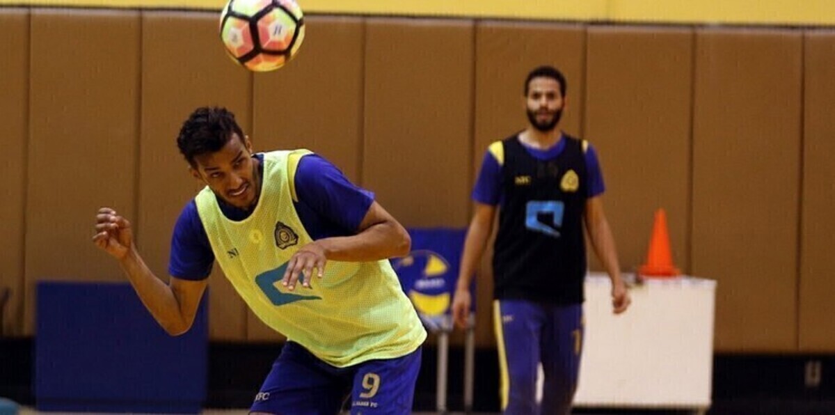 نايف هزازي يكشف أسباب غيابه عن تدريبات نادي النصر السعودي (فيديو)