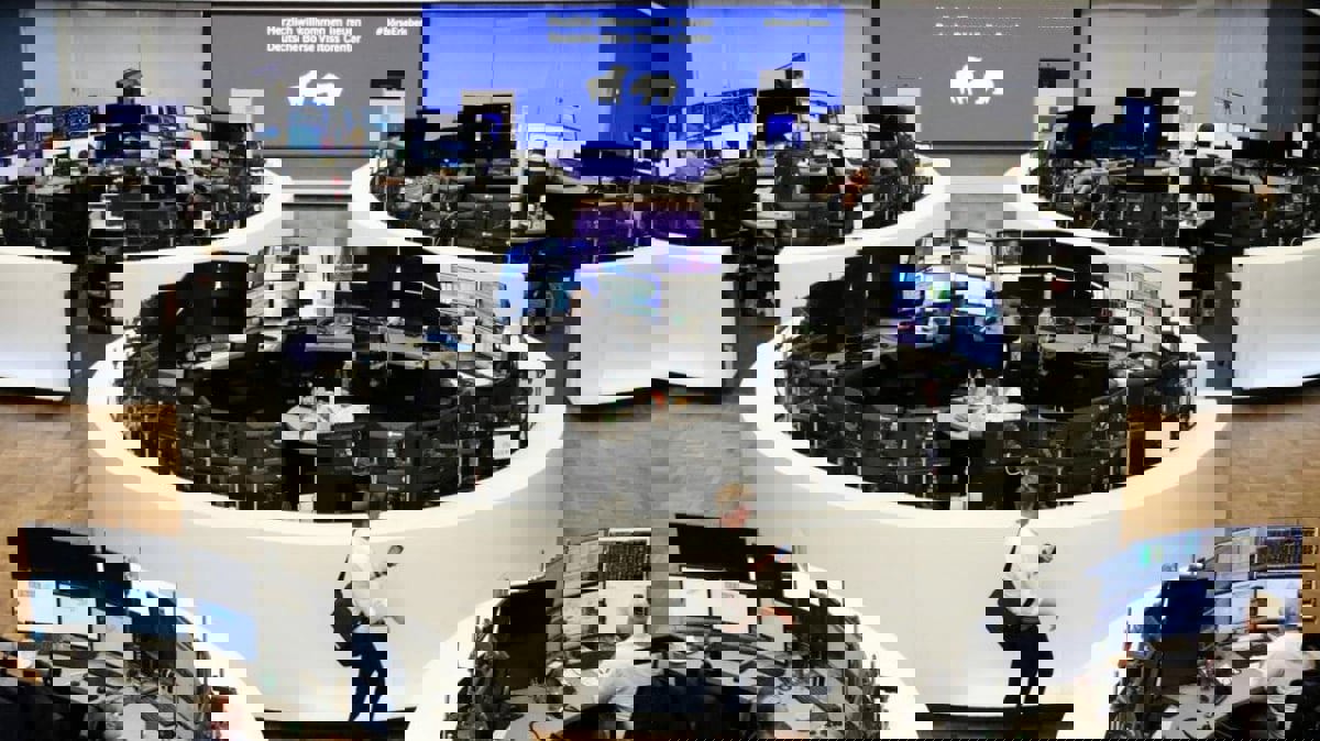 ارتفاع أسهم أوروبا بدعم آمال لإبطاء وتيرة رفع الفائدة الأمريكية