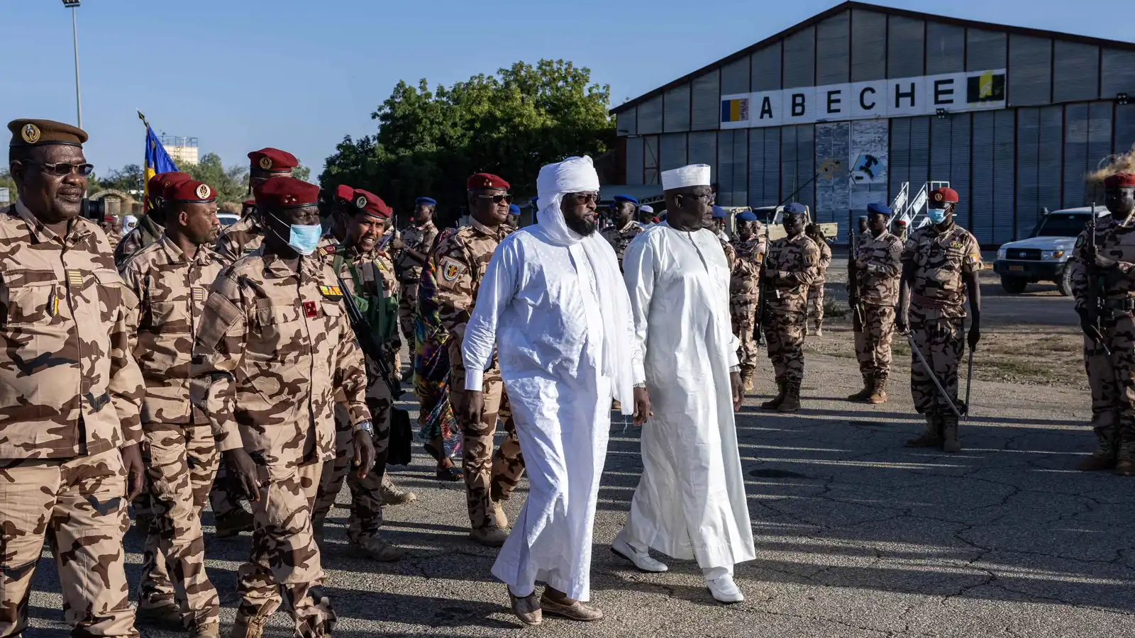 تخفيض رتبة وزير الدفاع التشادي السابق يكشف عن صراع خفي على الثروة