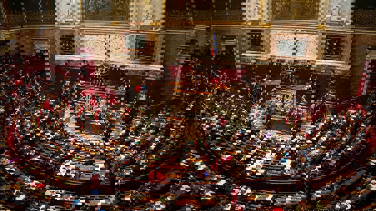 البرلمان الفرنسي يقر مشروع القانون في شأن شهادة التلقيح