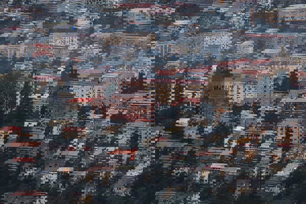 منتمون لعرقية الأرمن في ناجورنو قرة باغ سيغادرون إلى أرمينيا