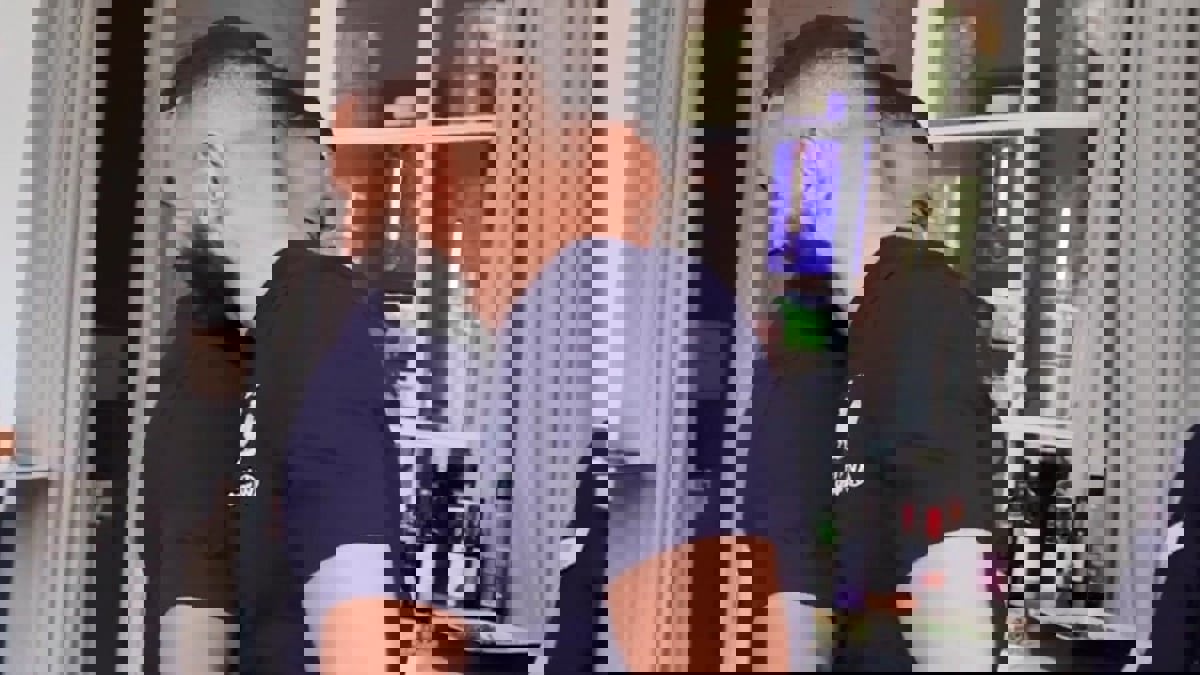 انتهاء الخلافات بين بنزيما ومبابي بعد لقاء ودي في معسكر منتخب فرنسا (صور وفيديو)