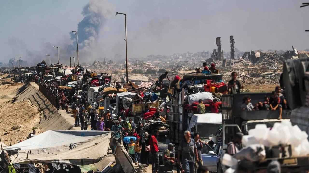 تقديرات إسرائيلية بخروج أكثر من 300 ألف شخص من مدينة غزة