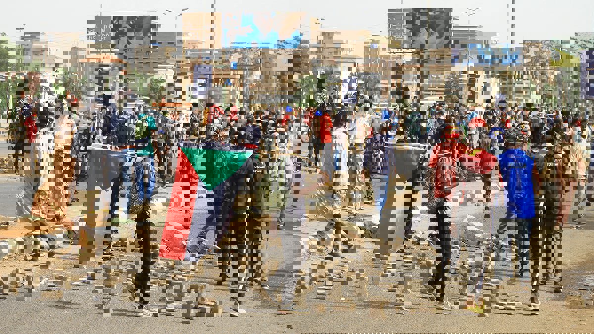 بعد أنباء تنحي العسكر.. هل اقتربت التسوية السياسية في السودان؟