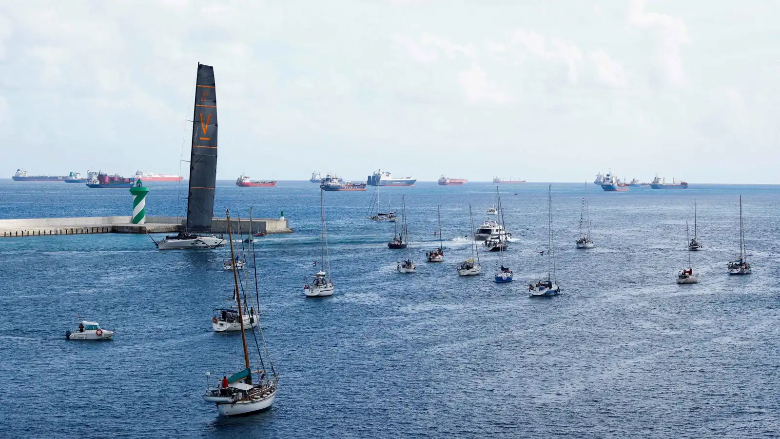 إيطاليا ترسل فرقاطة لمساعدة أسطول الصمود