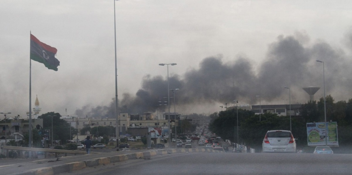 قتيل على الأقل خلال قصف جوي مجهول استهدف منزلًا في مدينة أوباري جنوب ليبيا