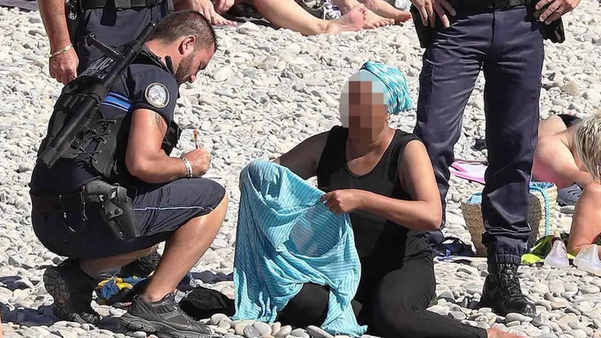 الشرطة الفرنسية تغرم مسلمات بسبب "البوركيني"‎