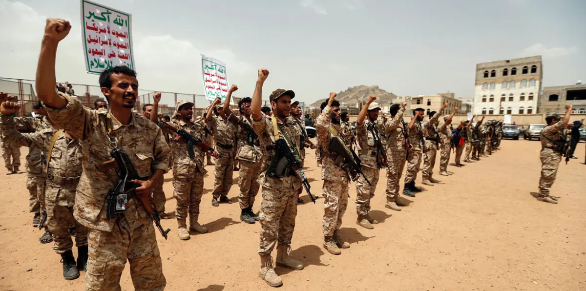 عقب الاشتباكات.. قرار حوثي ينذر بيوم دامٍ في صنعاء