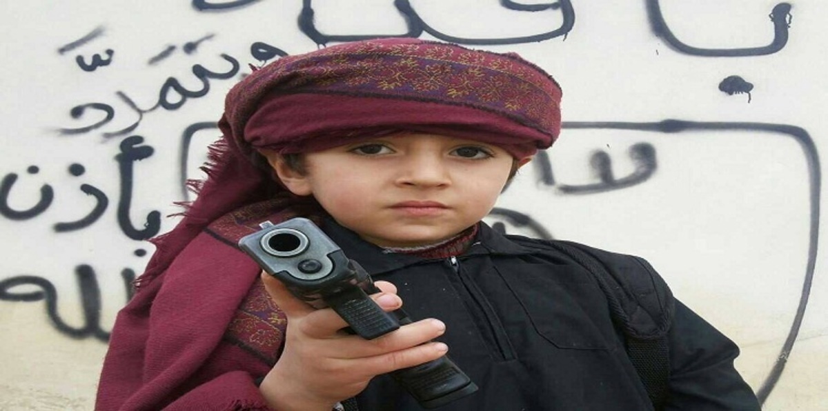 داعش يدرب الأطفال الإيزيديين على العمليات الانتحارية