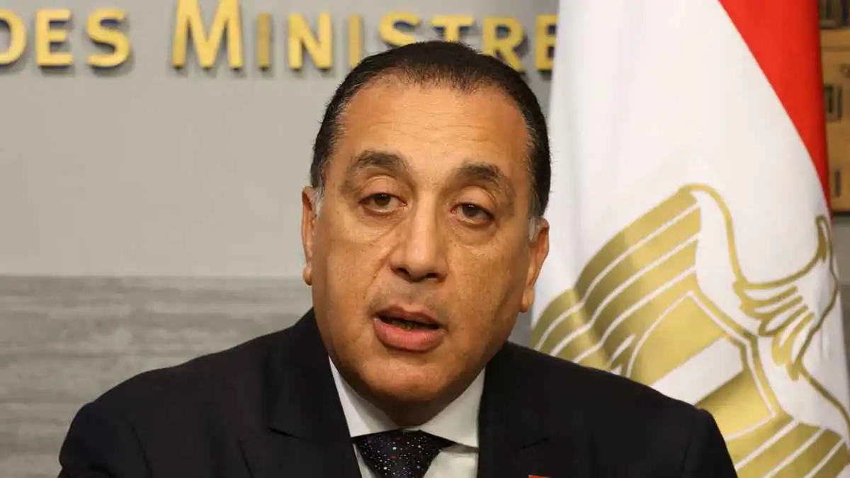 لترشيد استهلاك الطاقة.. مصر تحدد مواعيد مبكرة لغلق المحال والمطاعم