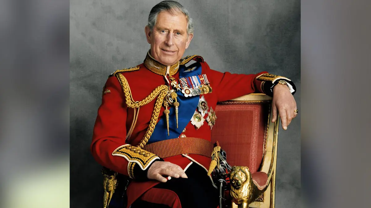 من هو الأمير تشارلز الثالث ملك بريطانيا الجديد؟