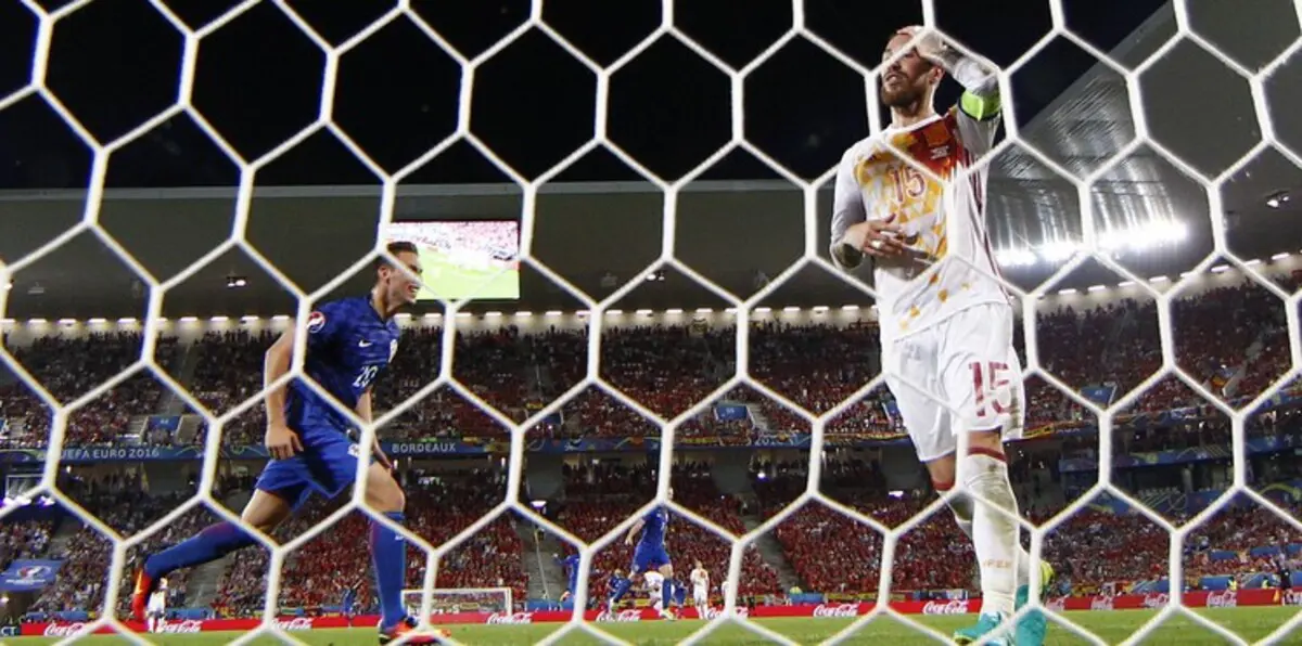 ماذا قالت صحف إسبانيا عن "معجزة بوردو"؟