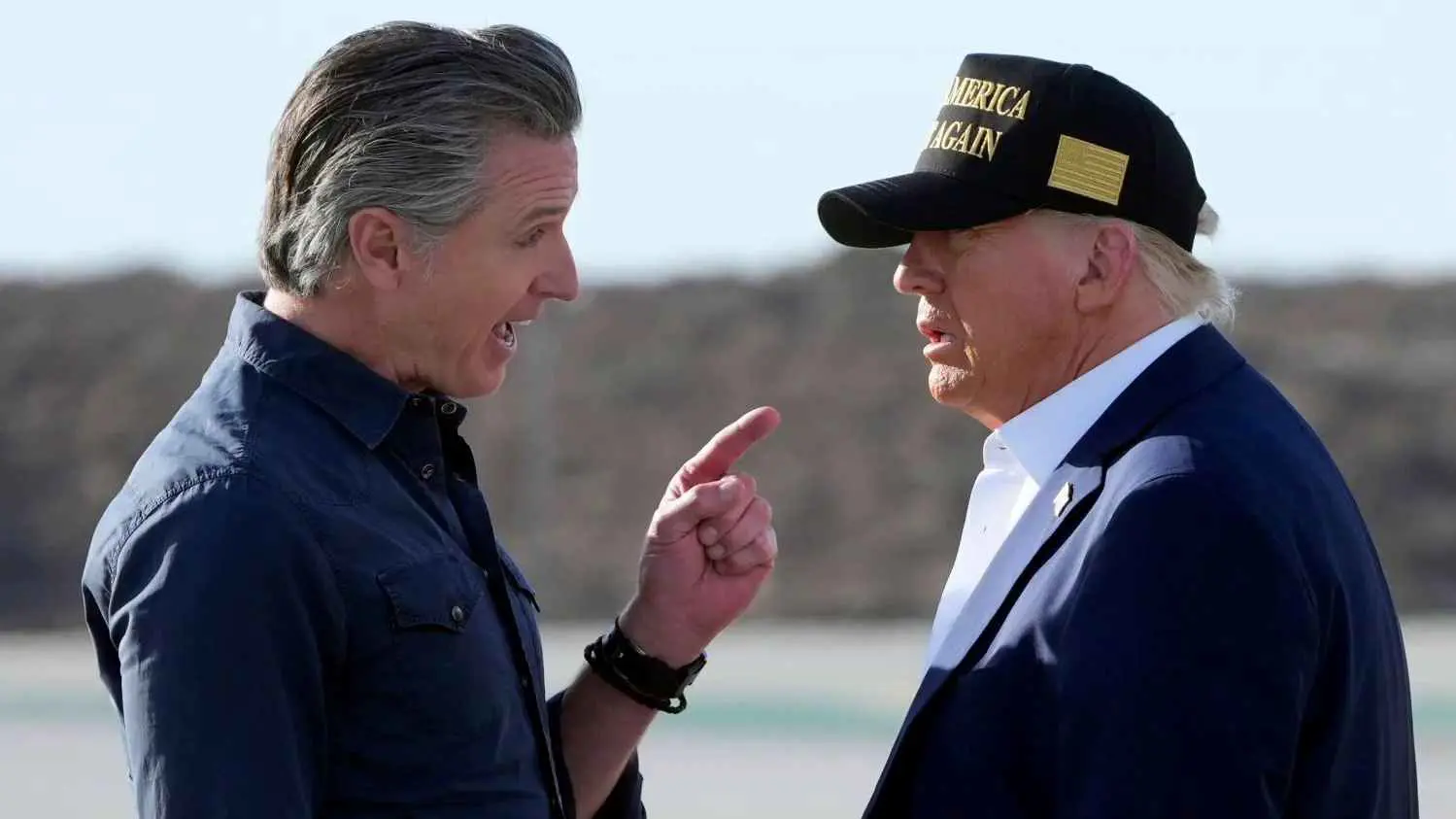 ترامب في معركة "كسر عظم" مع حاكم كاليفورنيا.. ما علاقة الولاية الثالثة؟