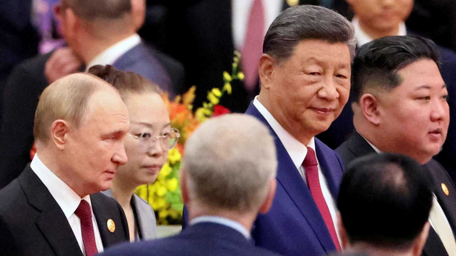 بكين ترد على اتهامات ترامب بـ"التآمر الثلاثي" على واشنطن