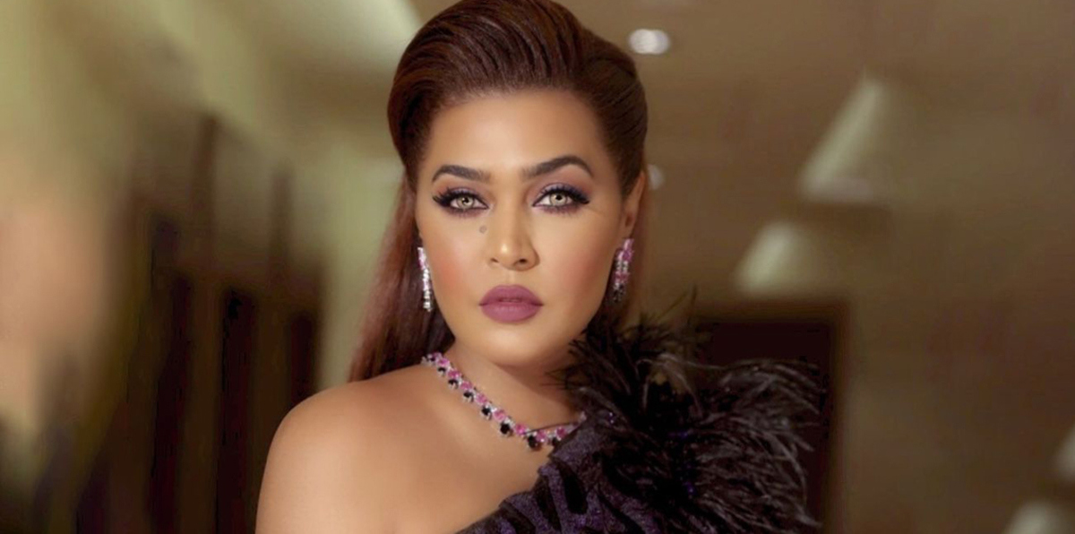 الفنانة وعد: أنا نجمة وسأظل دون دعم محمد عبده