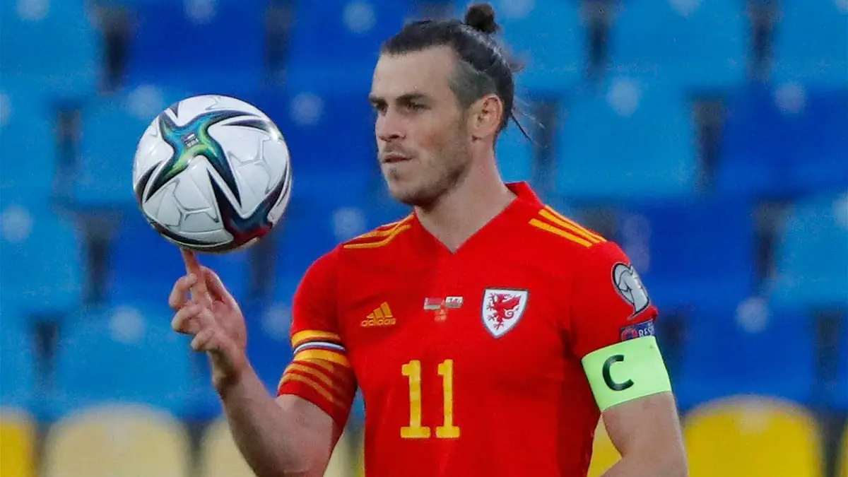 غاريث بيل يطالب لاعبي ويلز بتعلم "بعض الحيل" قبل كأس العالم