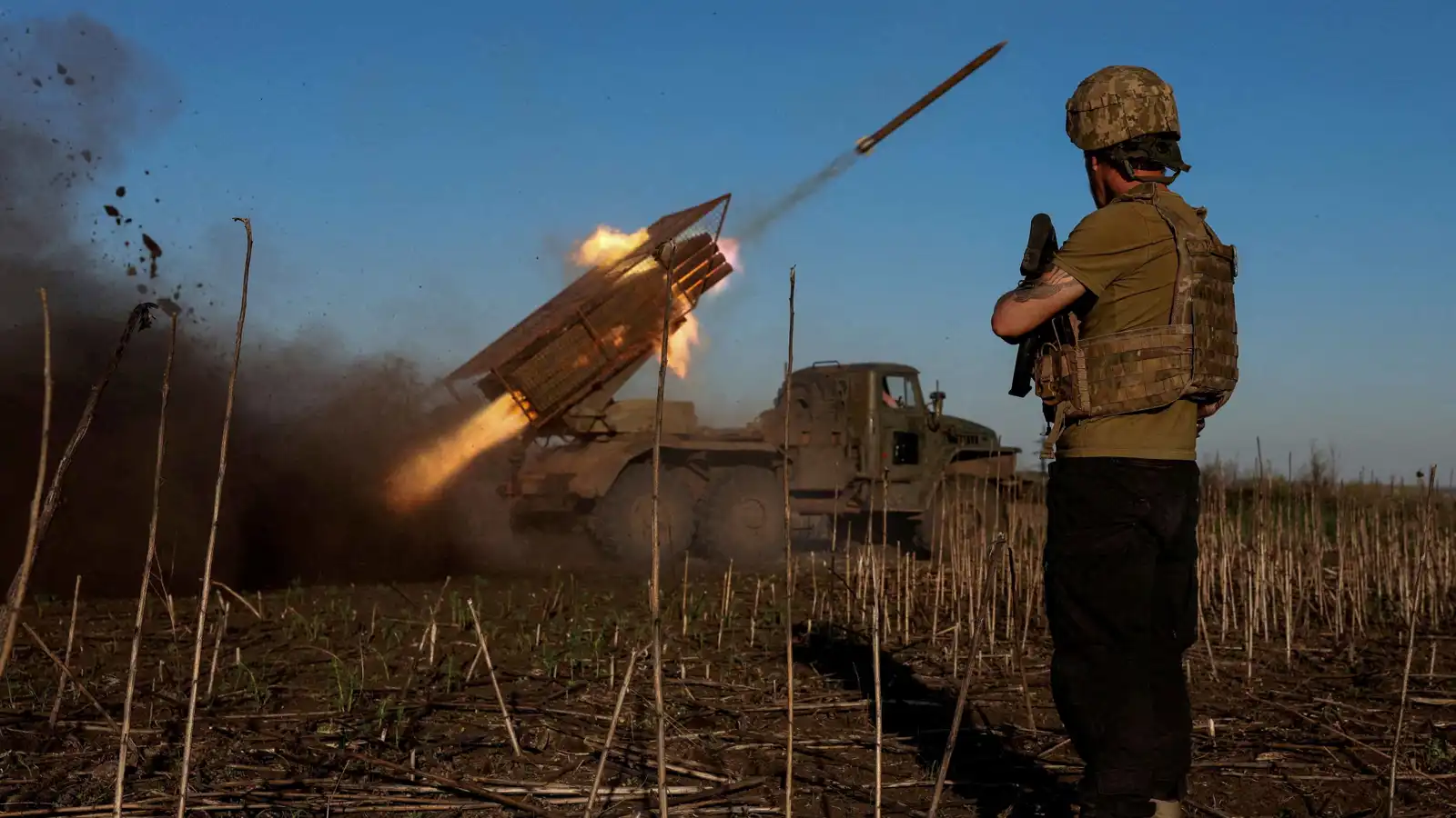 وسط تقدم روسي.. أوكرانيا تخوض قتالاً عنيفاً حول بوكروفسك (فيديو)