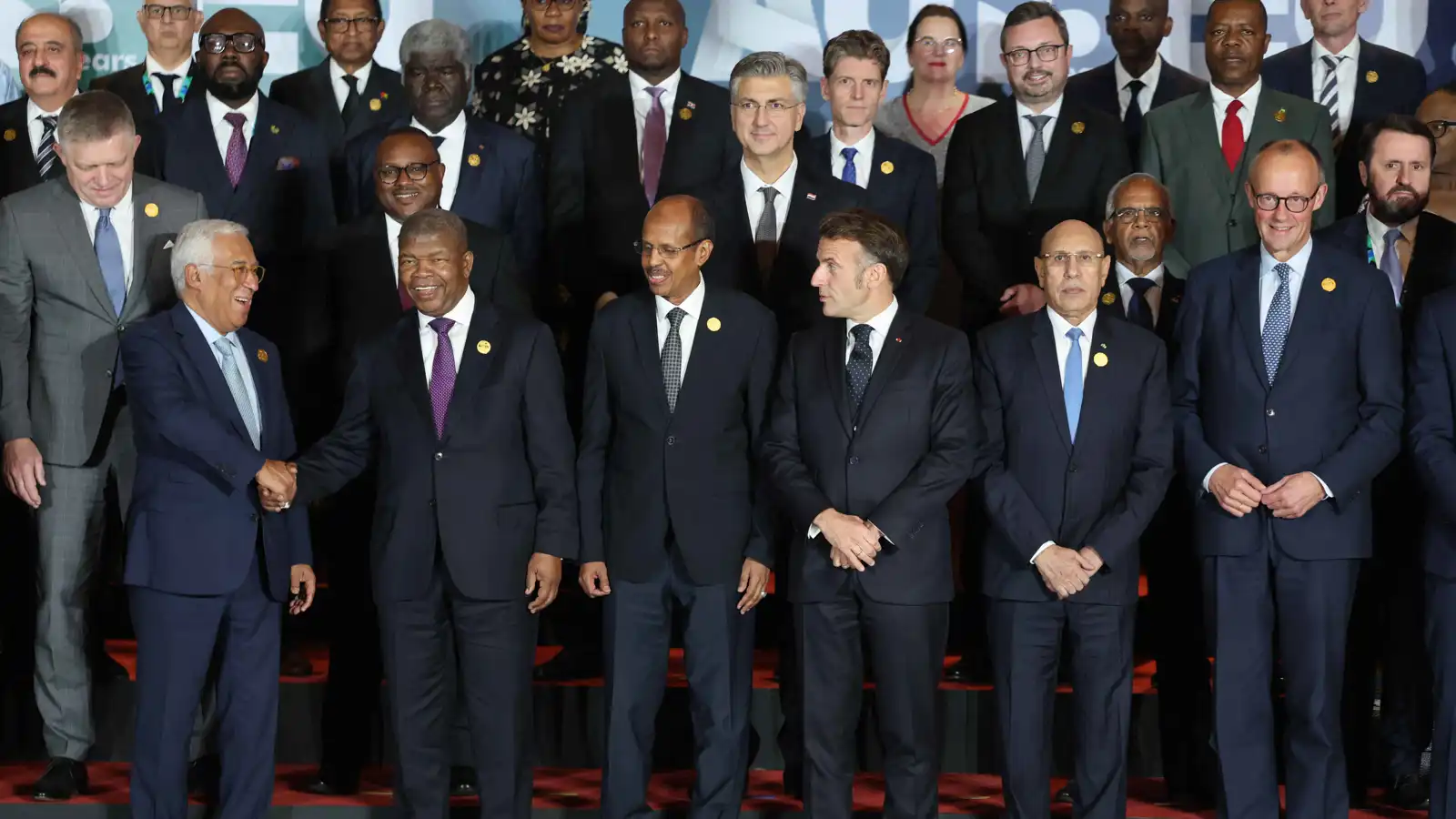 قمة لواندا.. اتفاق لتعزيز الروابط الاقتصادية وكبح تدفق المهاجرين