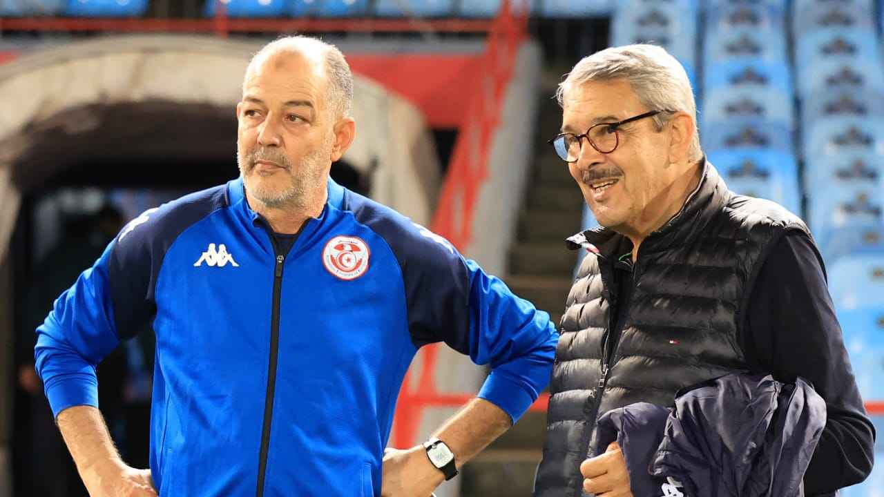 "يدفعون المال لضمّ نجوم أوروبا".. مدرب تونس يفجّر موجة غضب في المغرب والجزائر