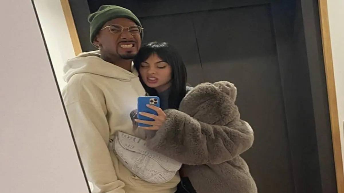 التحقيق مع بواتينغ بتهمة الاعتداء على صديقته الراحلة