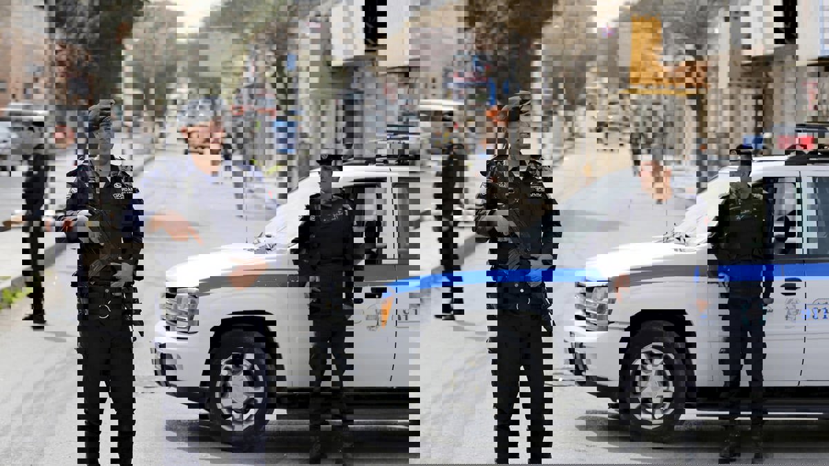 أردني يعذب ابن عمه ويقتله بالرصاص