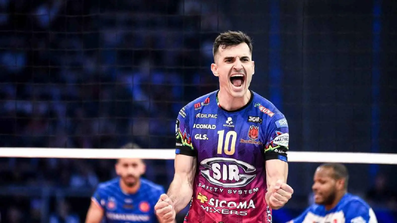 احتفل به عصام الشوالي.. مَن التونسي وسيم بن طارة بطل أوروبا؟ (صور)