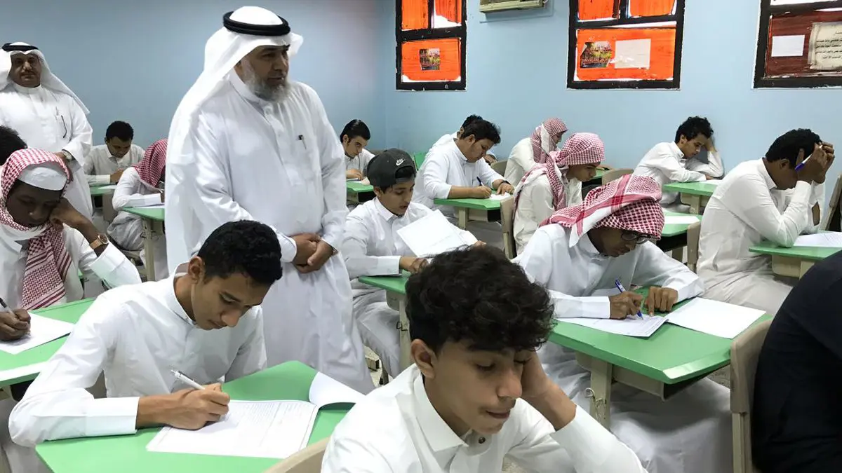 معلمو السعودية يعارضون فرض قيود جديدة على العلاوة السنوية