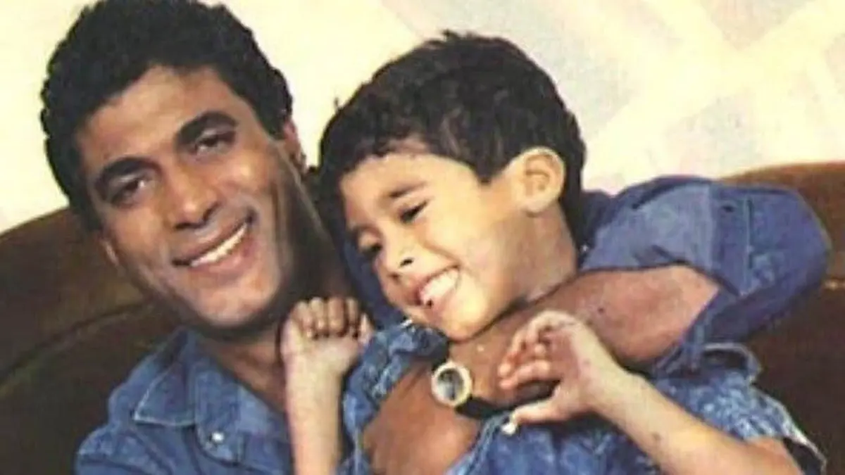 بعد رحيل نجله.. نقابة الممثلين تكشف مصير مقتنيات الفنان أحمد زكي (فيديو)