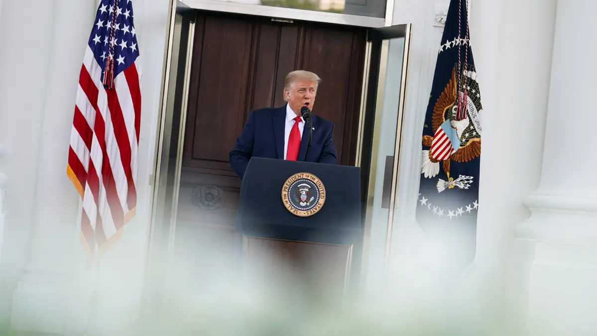 ترامب يصف بايدن بـ"الغبي" ويطالبه بالاعتذار