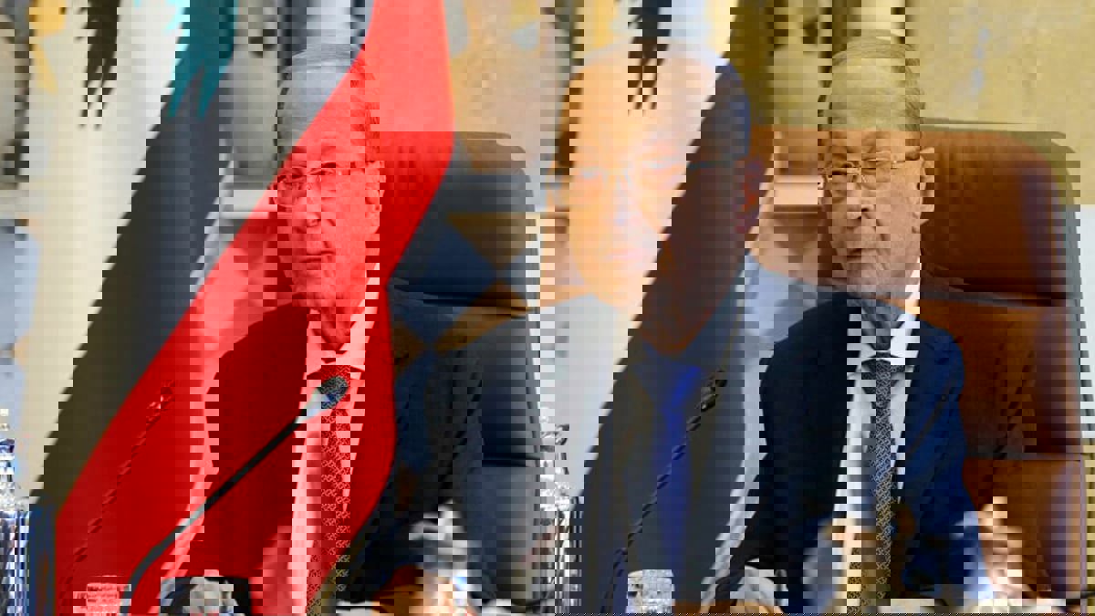 الرئيس اللبناني يكثف مشاوراته وسط انقسام بشأن دعوته للحوار