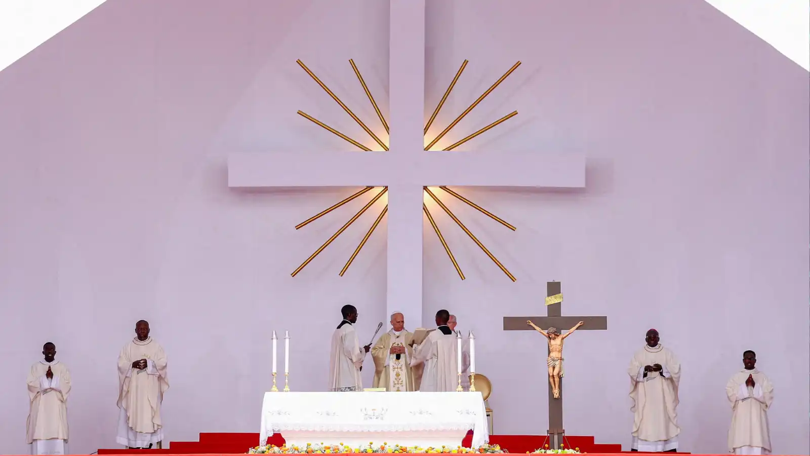 قداس البابا ليو بابا