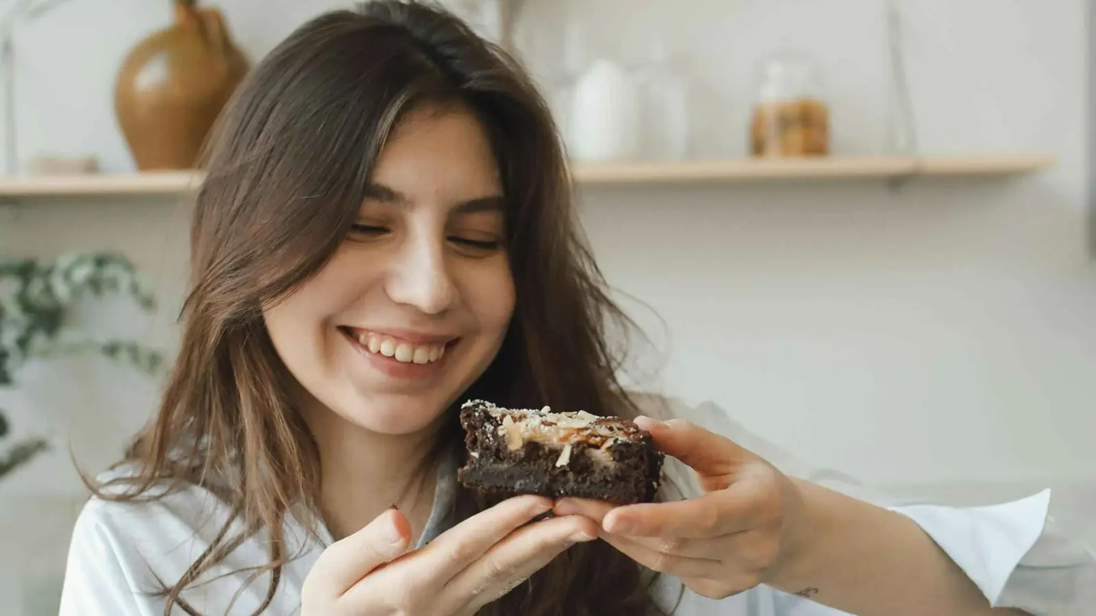 وجبة خفيفة من الشوكولاتة تخفّض مستوى الكوليسترول "الضار"