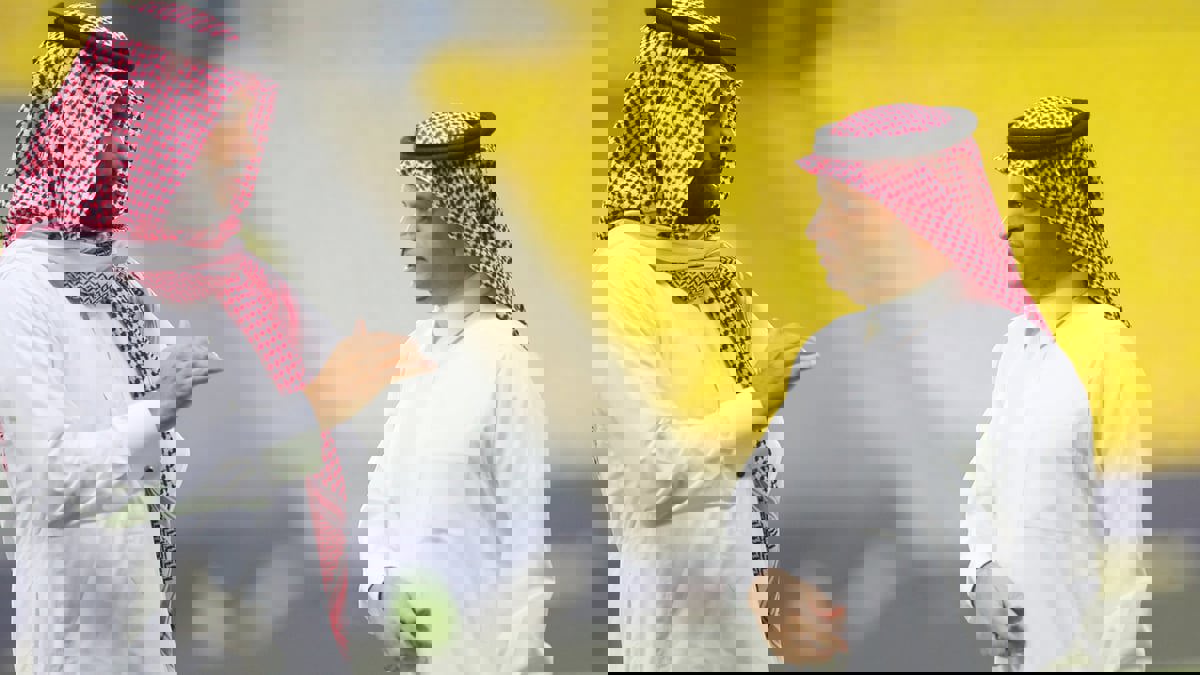 الأمير فيصل بن تركي يغرد دعمًا لمسلي آل معمر.. ورئيس النصر يرد